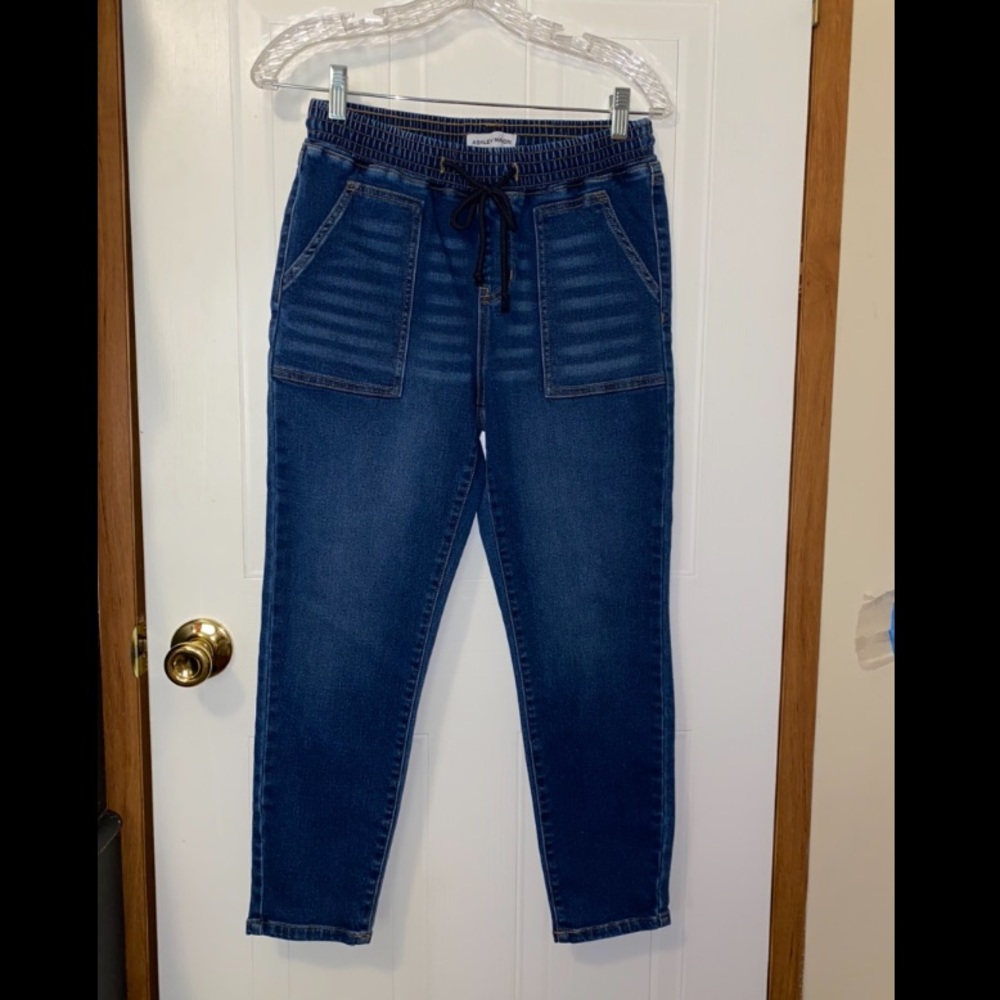 Ashley Mason NWOT, SZ5 Ankle Elastic Waist Jegging